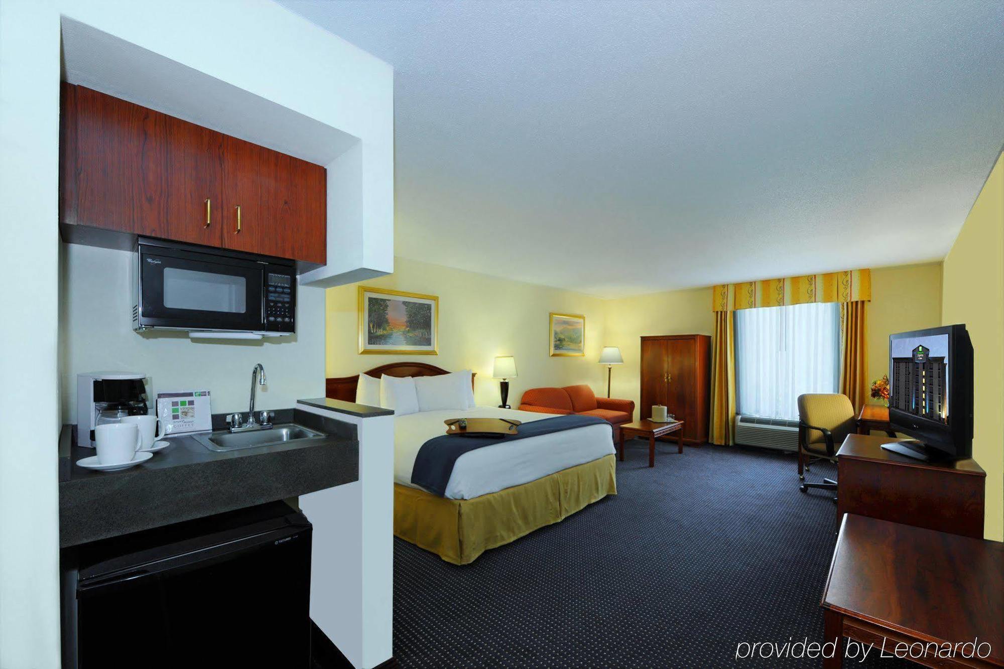 Holiday Inn Express & Suites Atlanta Perimeter Mall Hotel, An Ihg Hotel Sandy Springs Quarto foto