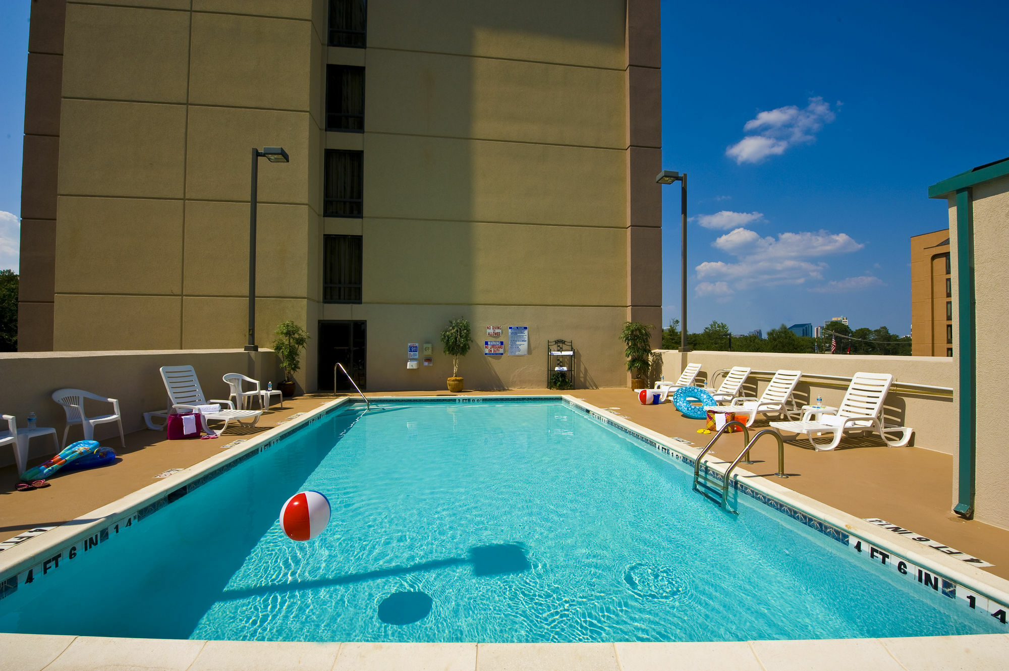 Holiday Inn Express & Suites Atlanta Perimeter Mall Hotel, An Ihg Hotel Sandy Springs Instalações foto